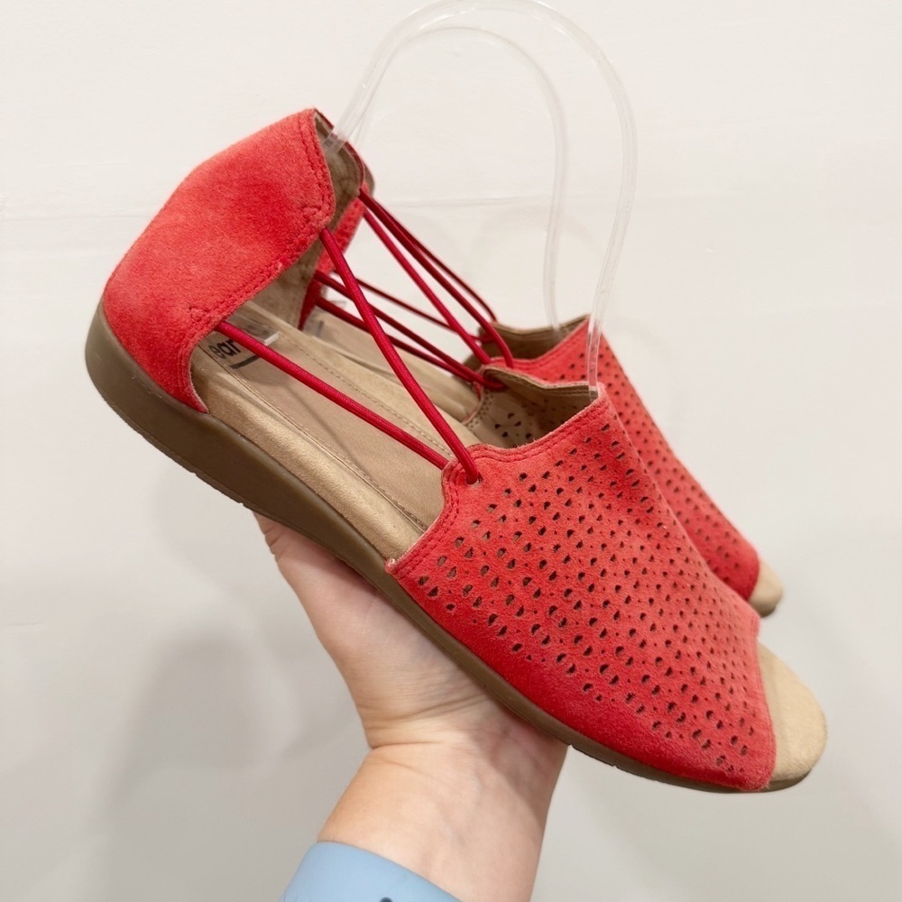 Earth Alder Abra Sandal in Spicy Red 9 Wide Leather Laser Cut Platform Comfort